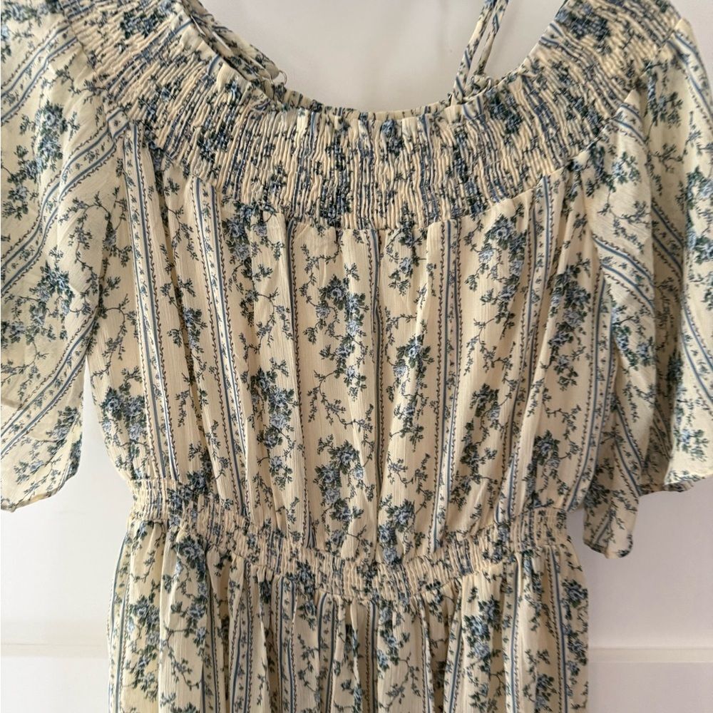 POL Floral off the shoulder with mini straps Cream and Blue Dress - Picture 7 of 11